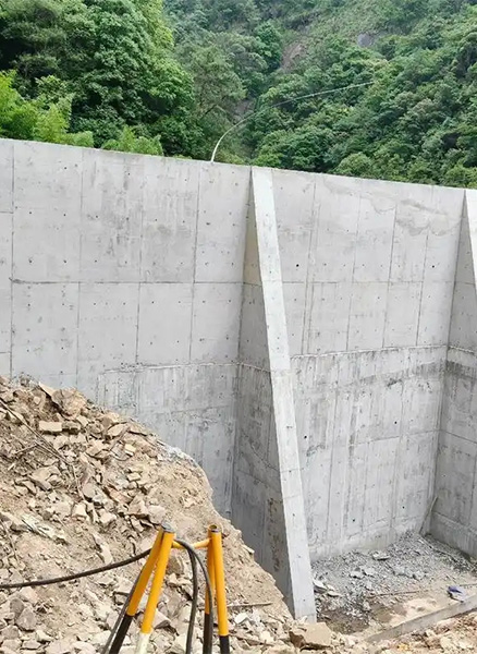 潍坊寿光重力式挡土墙